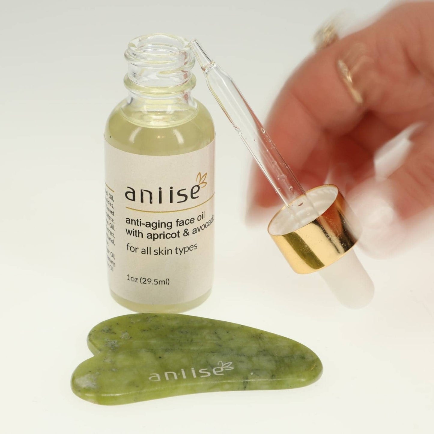 Gua Sha Jade Stone by Aniise